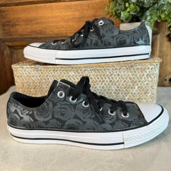 Converse Chuck Taylor All Star Low Top Black Onyx Silver Rose Print – Women’s 9 - Picture 3 of 12